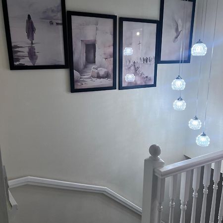 Excel Single Room - 5Mins To Excel & 10Mins To Canary Wharf Londra Esterno foto